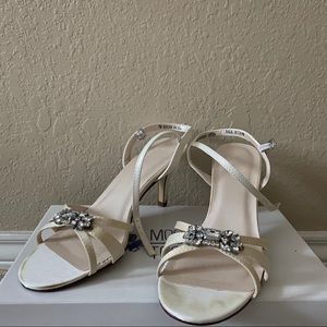 ❗️david’s bridal heels